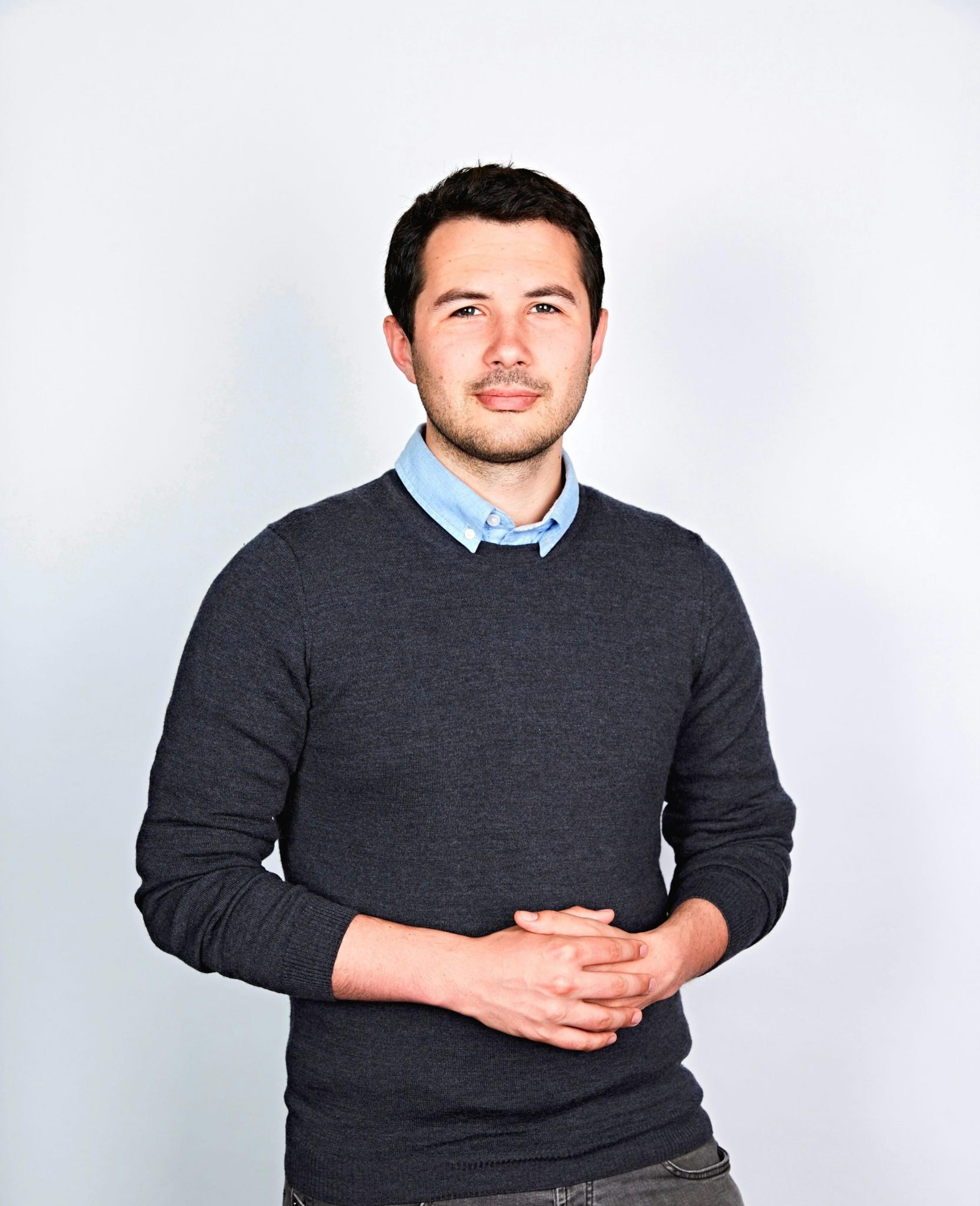 Edward Elliott author profile