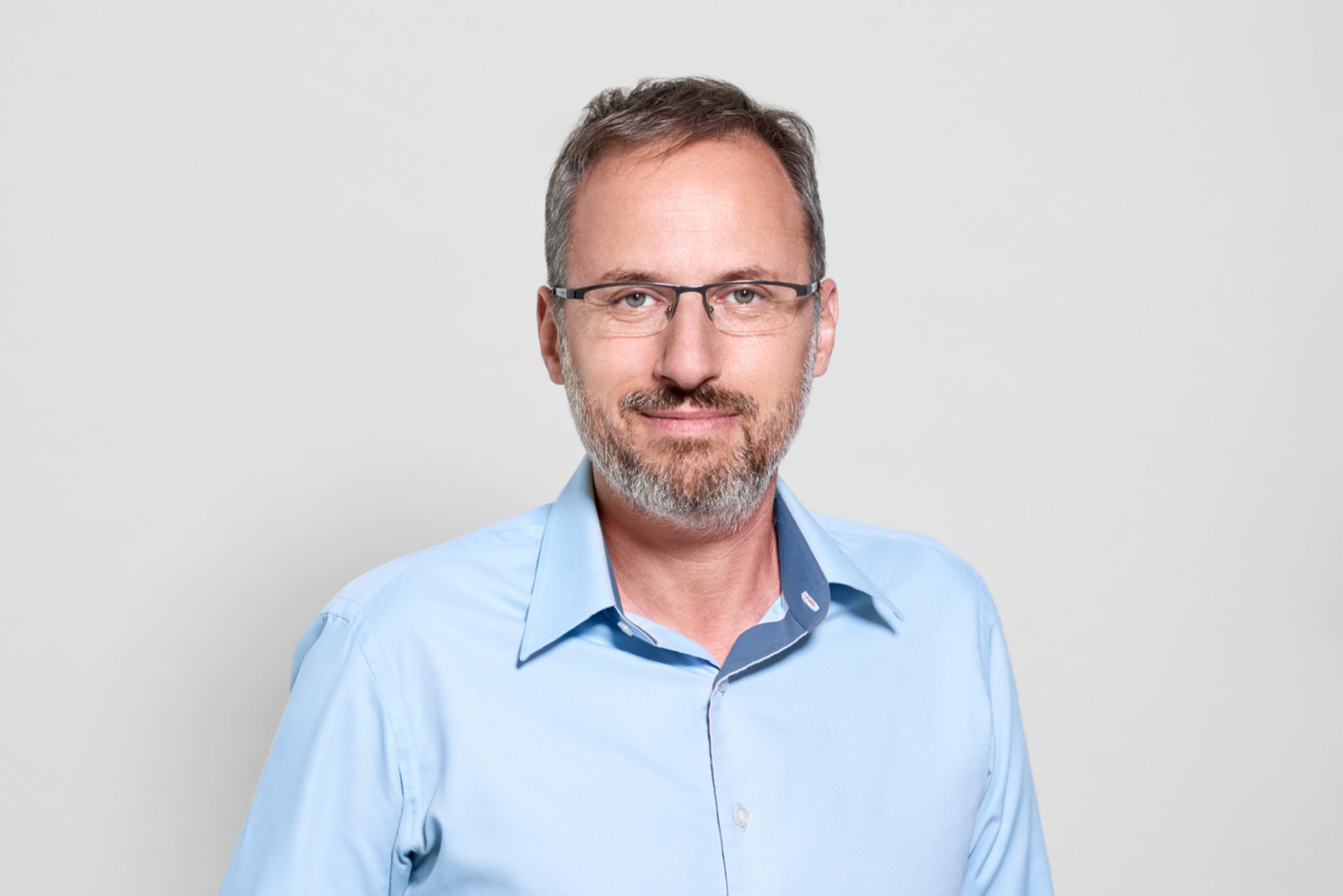 Yaron Valler author profile