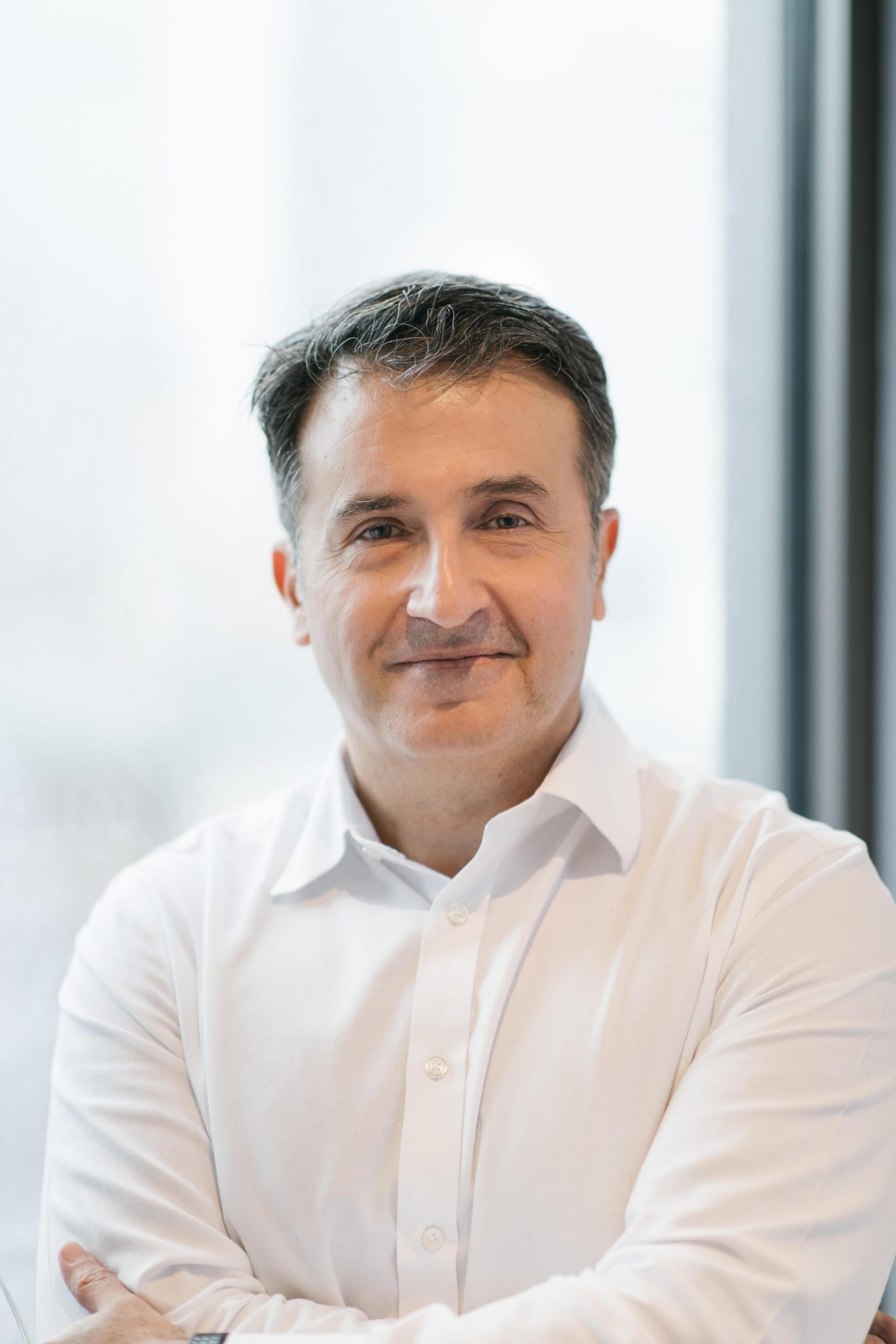 Alessandro Hatami author profile