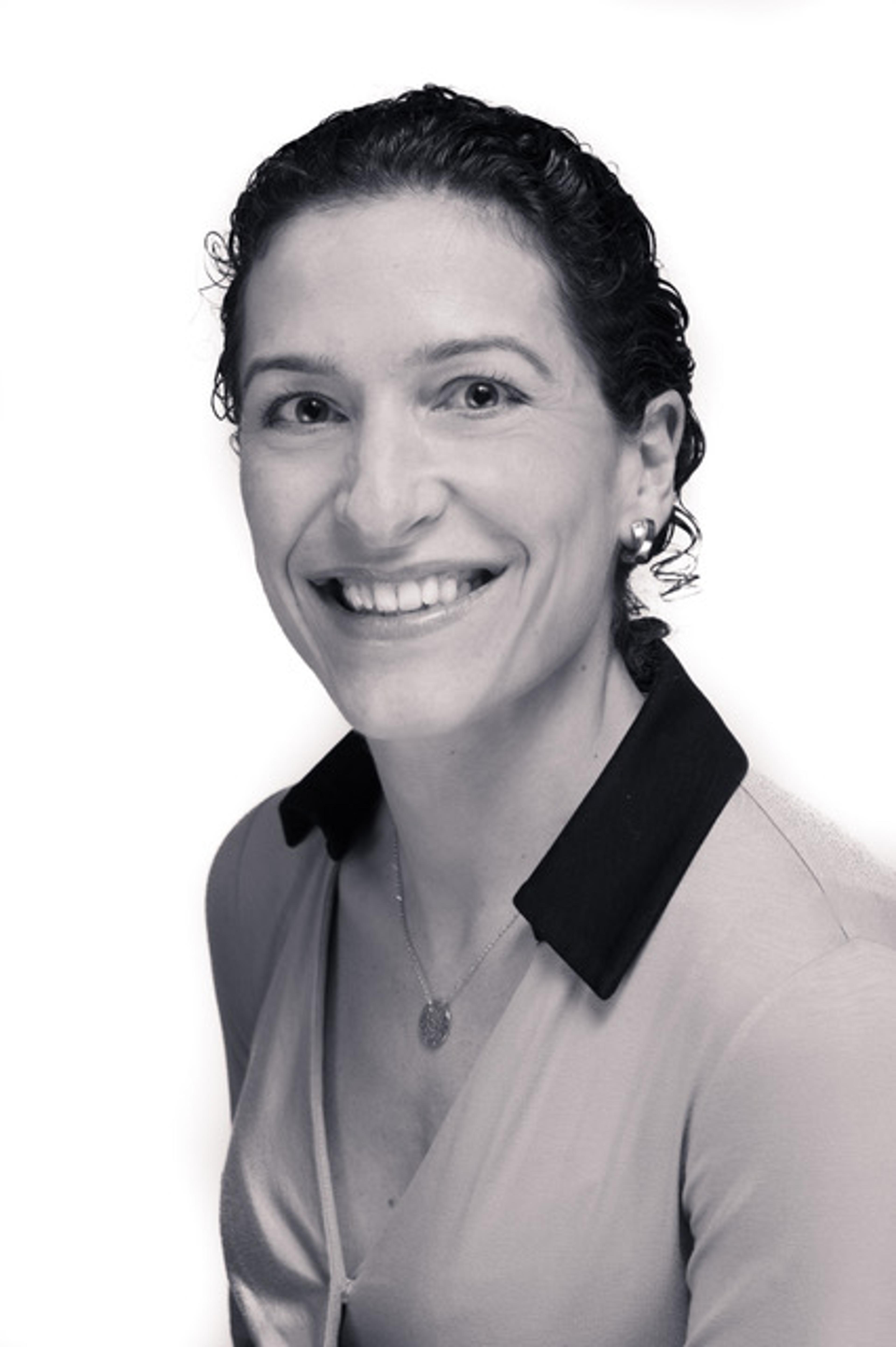 Sophie Bidwell author profile