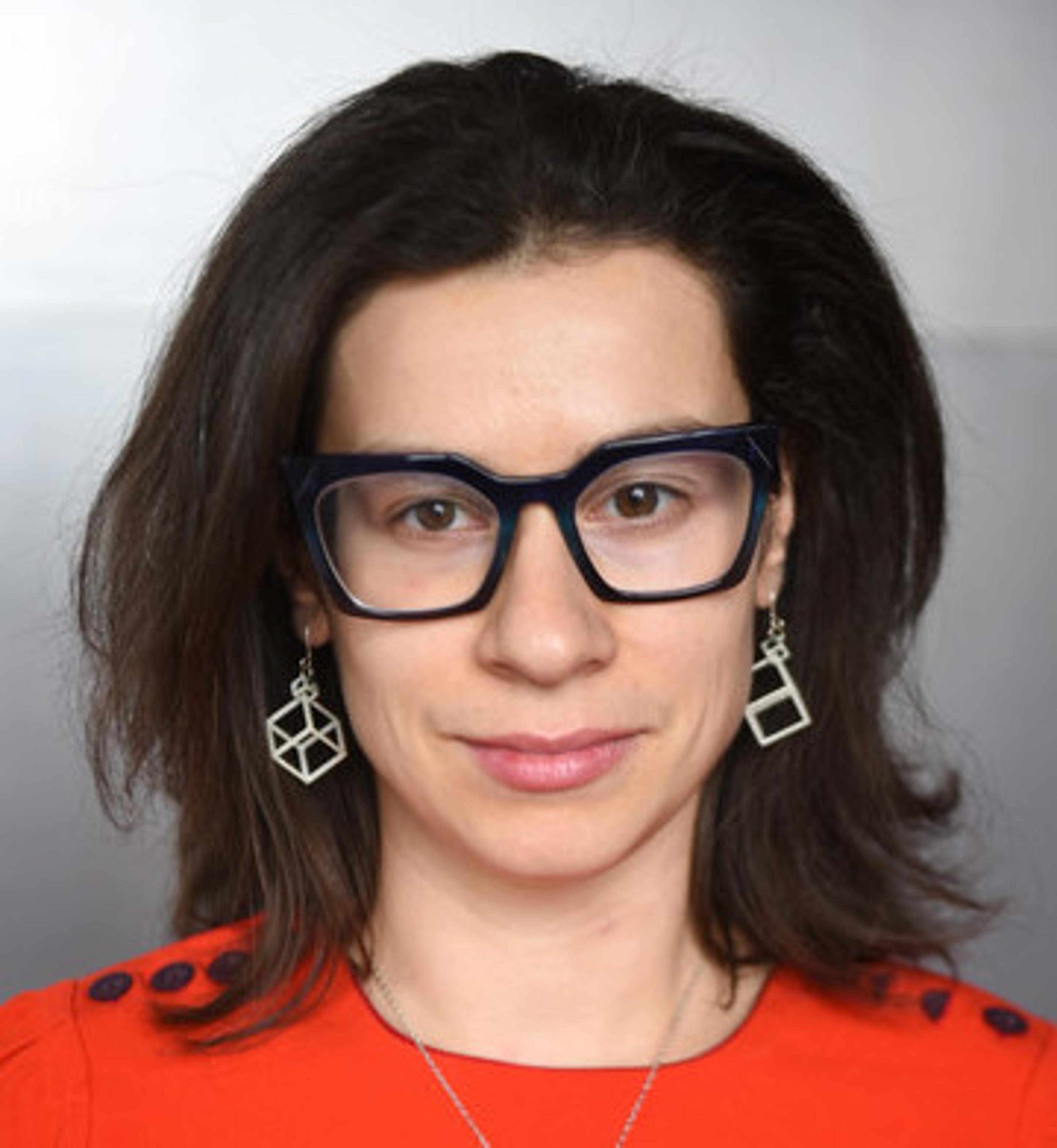 Anastasia Leng author profile
