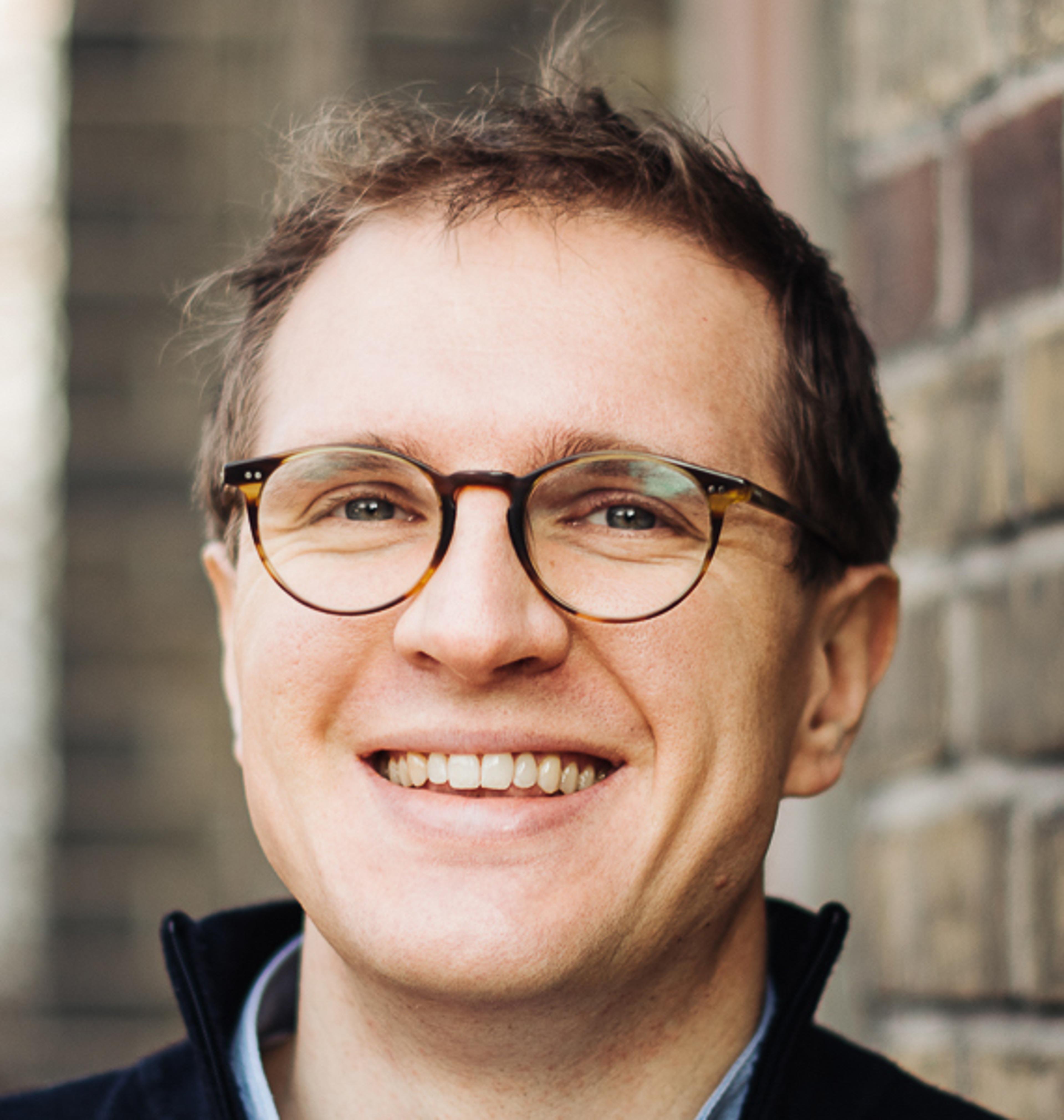 Julius Bachmann author profile