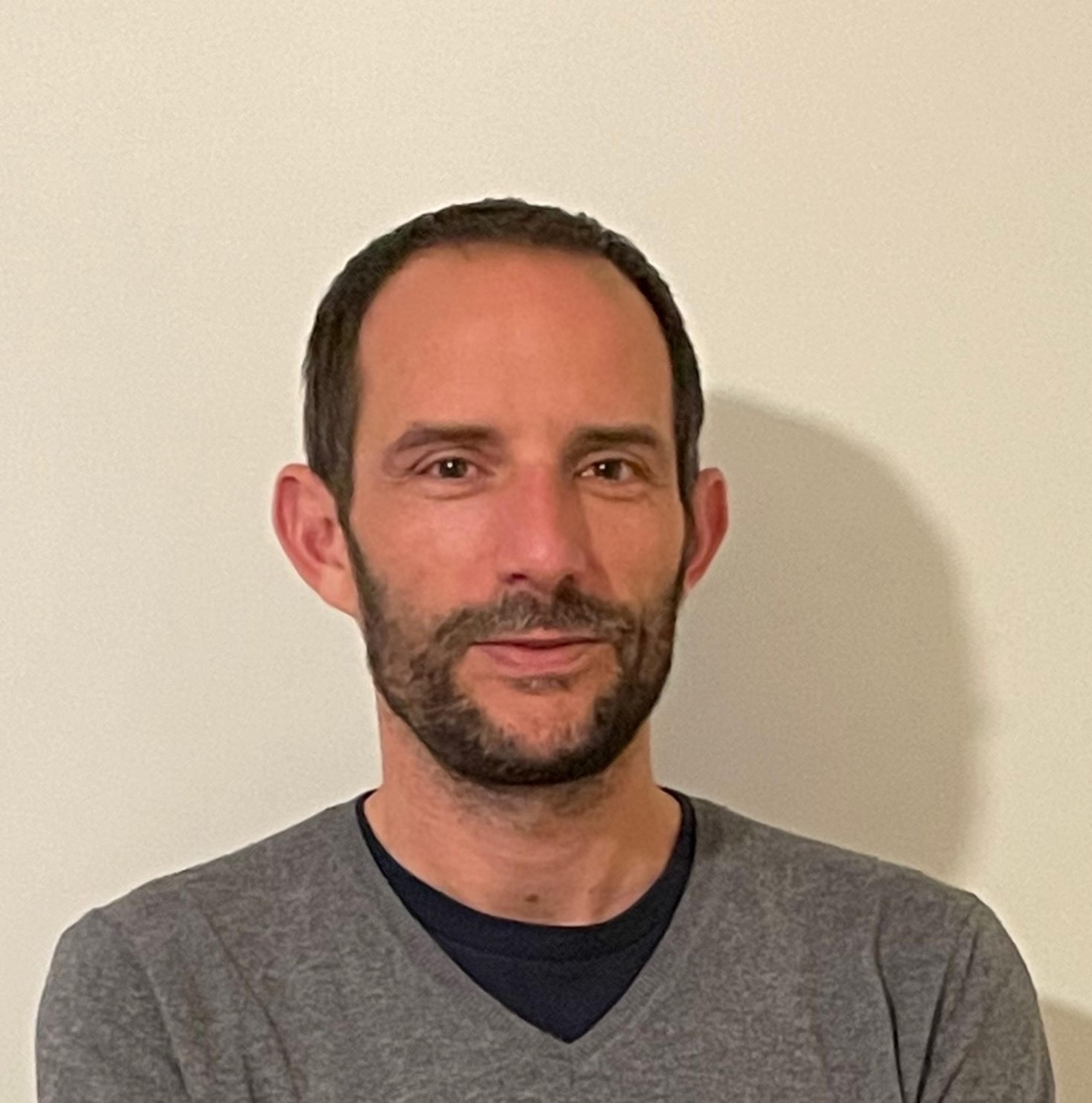 Álvaro Gutiérrez author profile