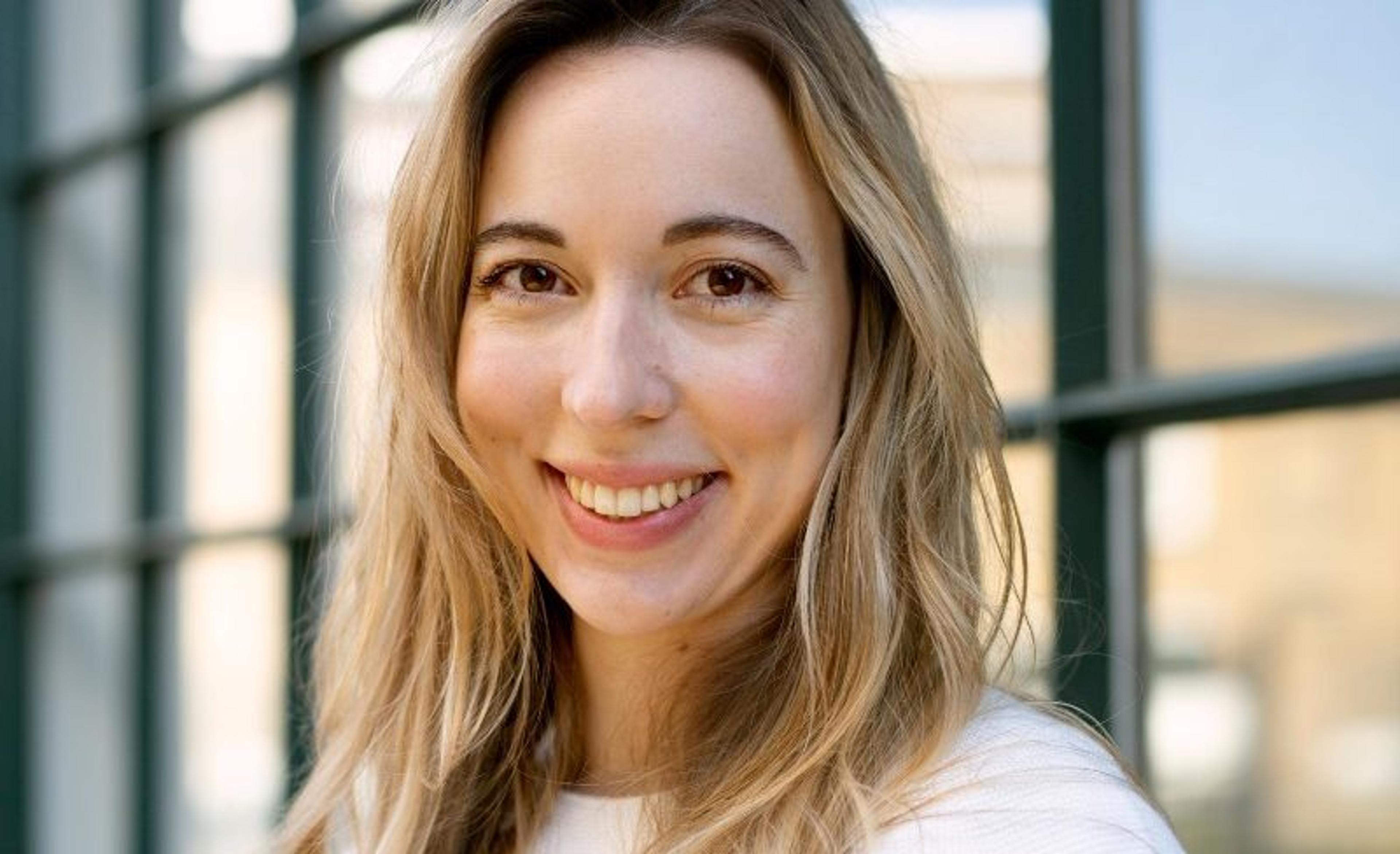 Lily Shaw author profile