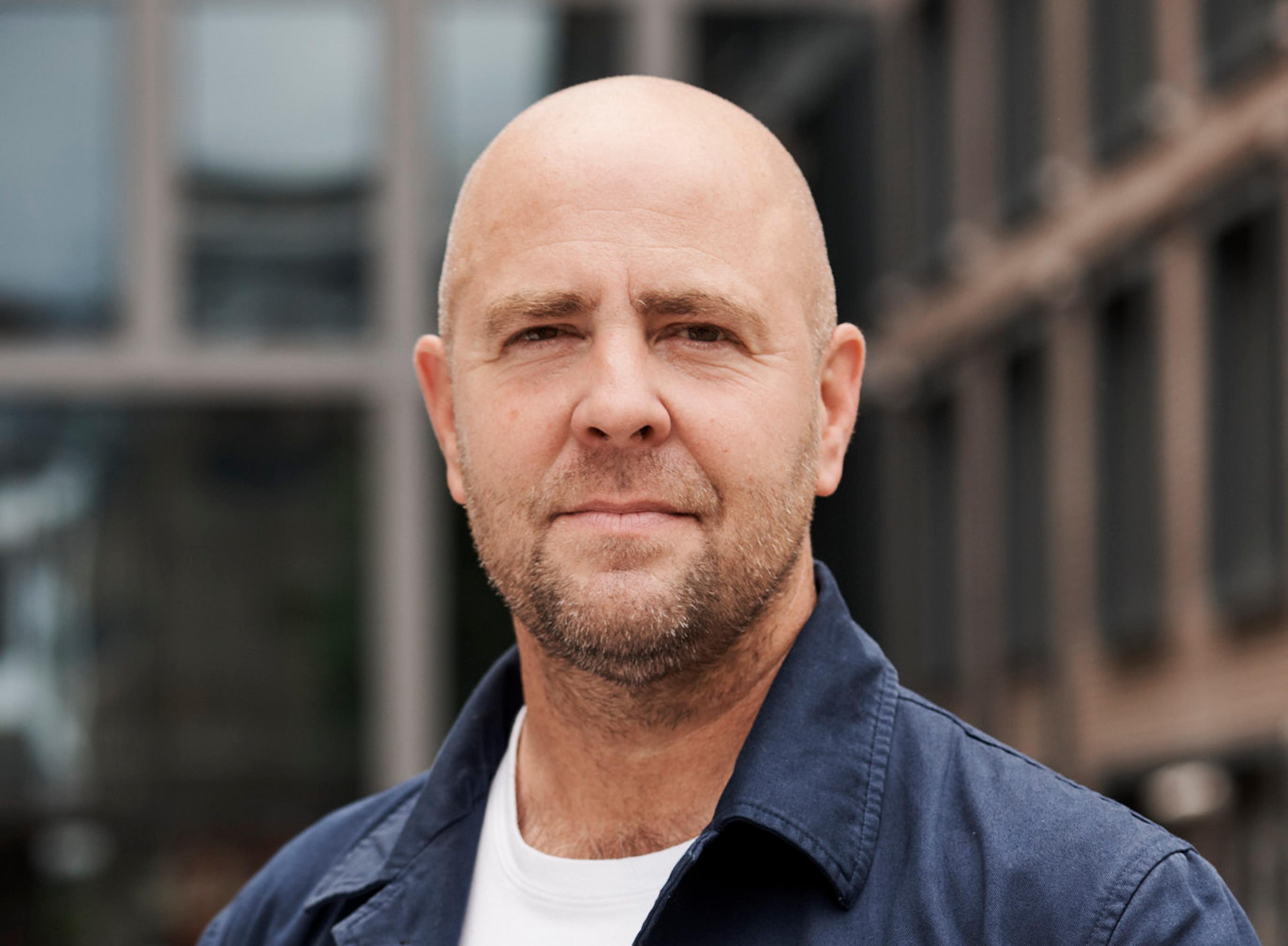 Mike Dimelow author profile
