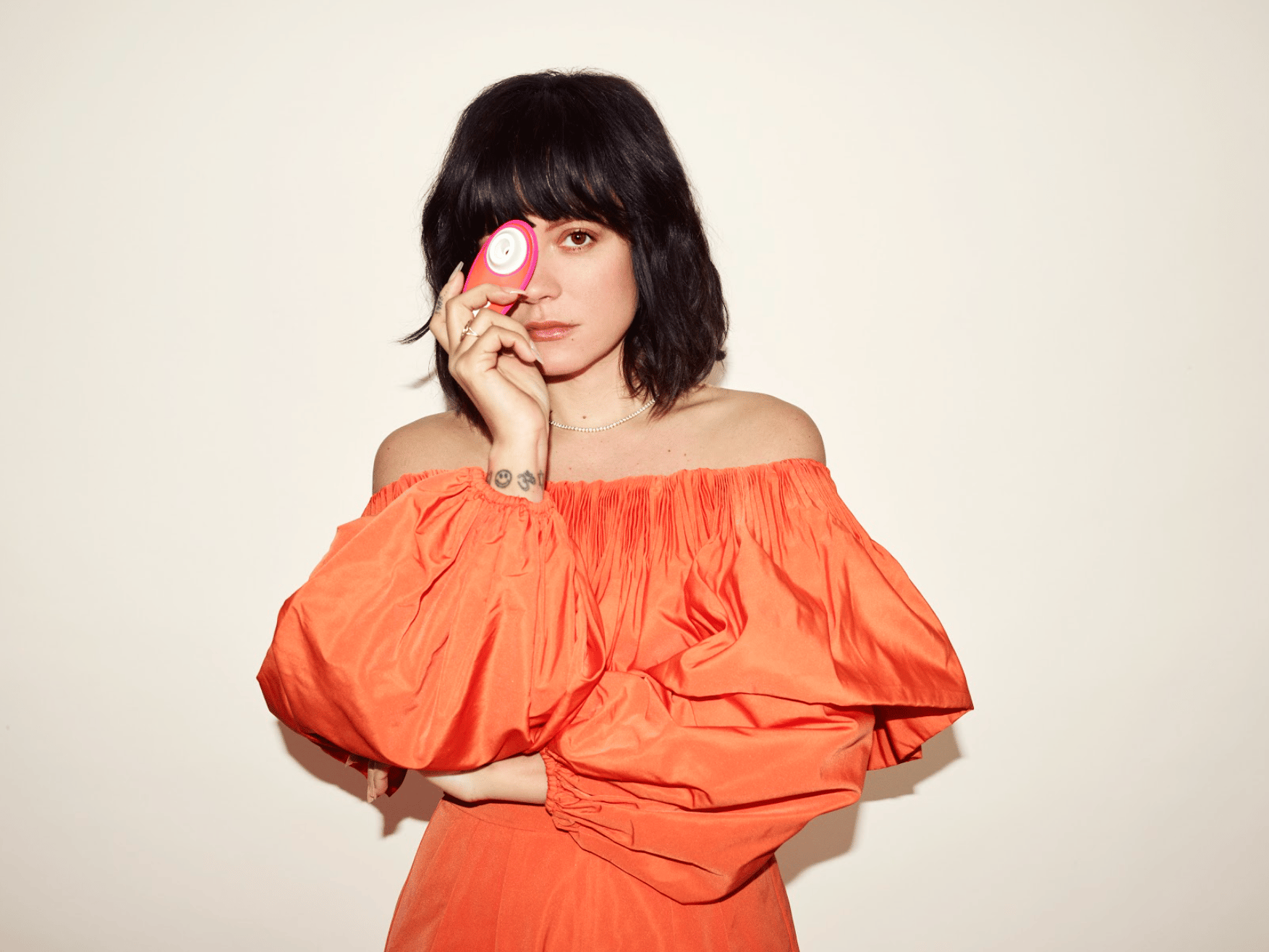 Lily Allen Womanizer sextech wowtech