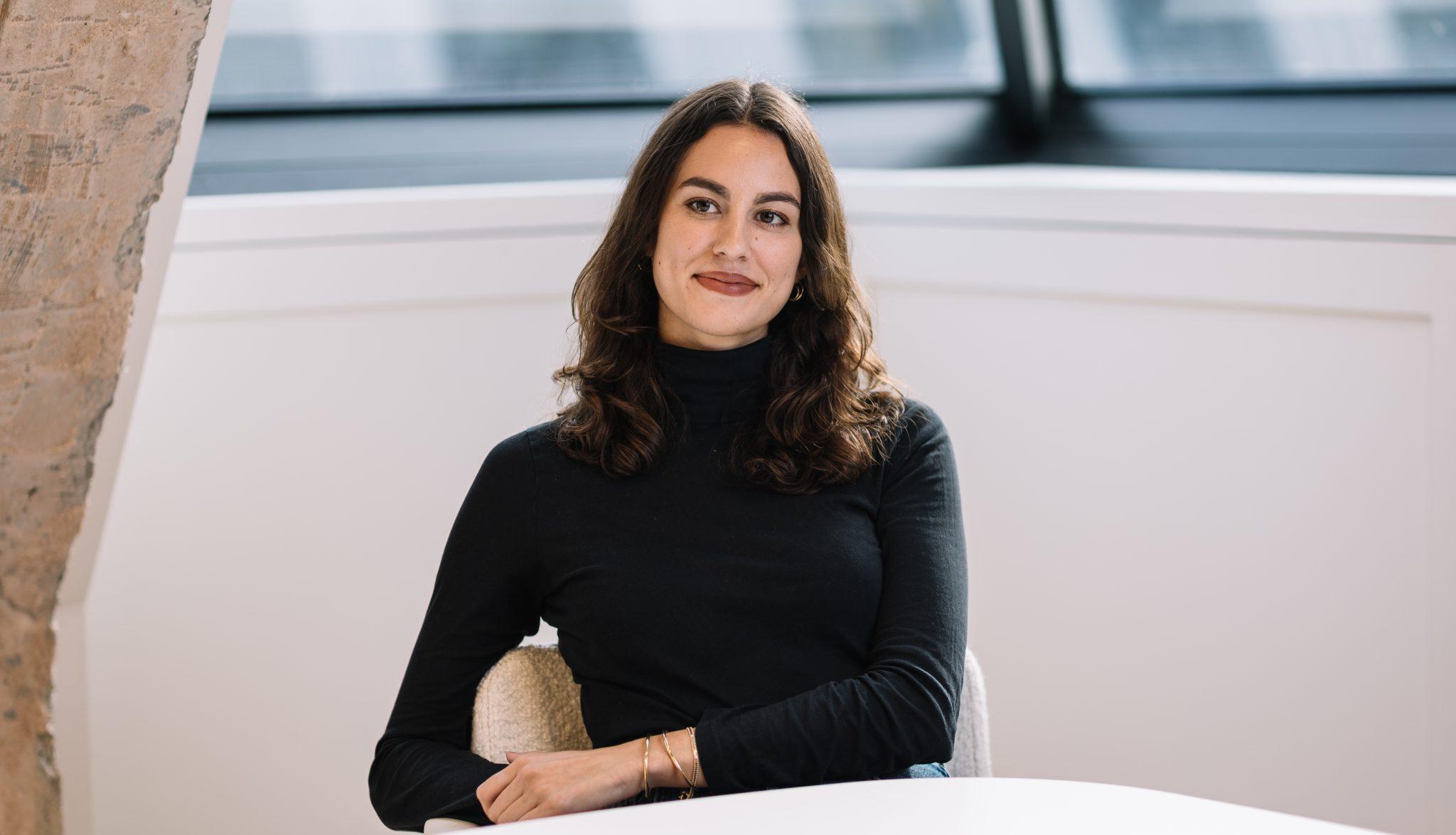 A picture of Adriana Vitagliano, principal at Firstminute Capital
