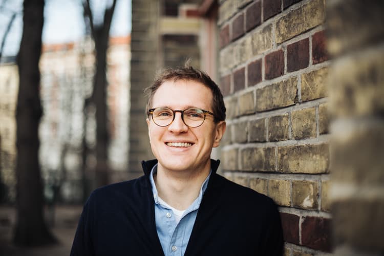 A landscape headshot of CEO coach Julius Bachmann