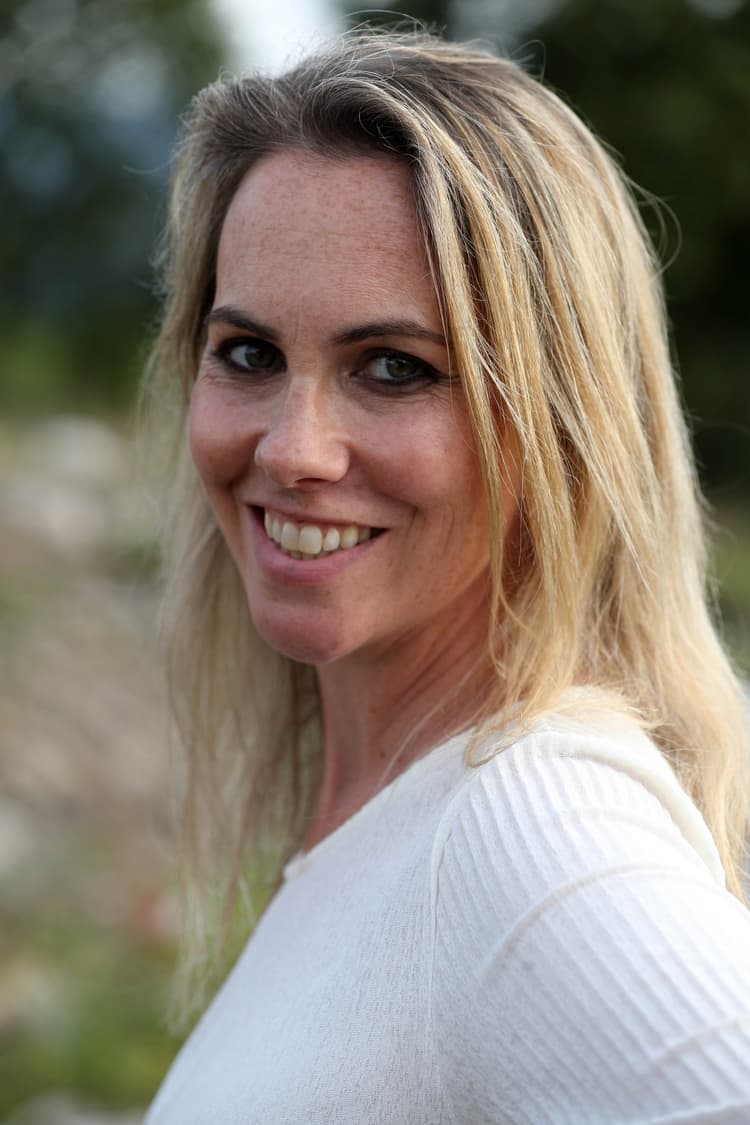 Olio Tessa Clarke