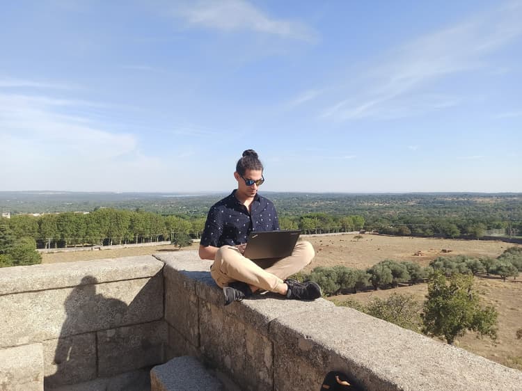 Digital nomad dude