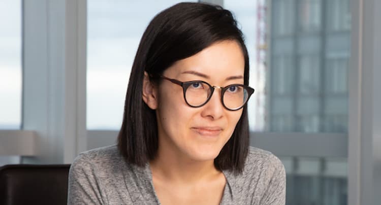 Corporate headshot of Shing Lo, partner at Latham & Watkins