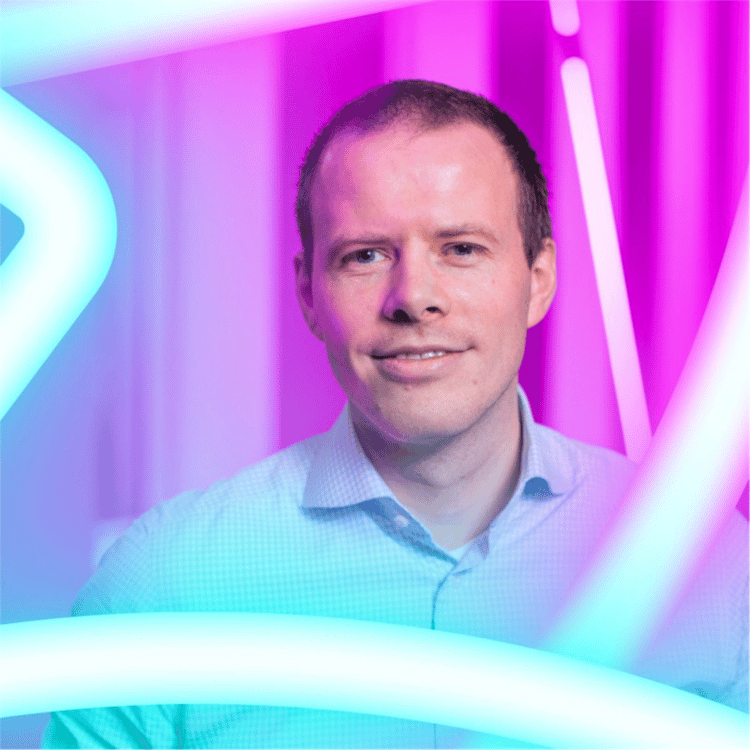 Toni Hohlbein is based in Copenhagen, where he is CEO and cofounder of RevOps startup Growblocks.