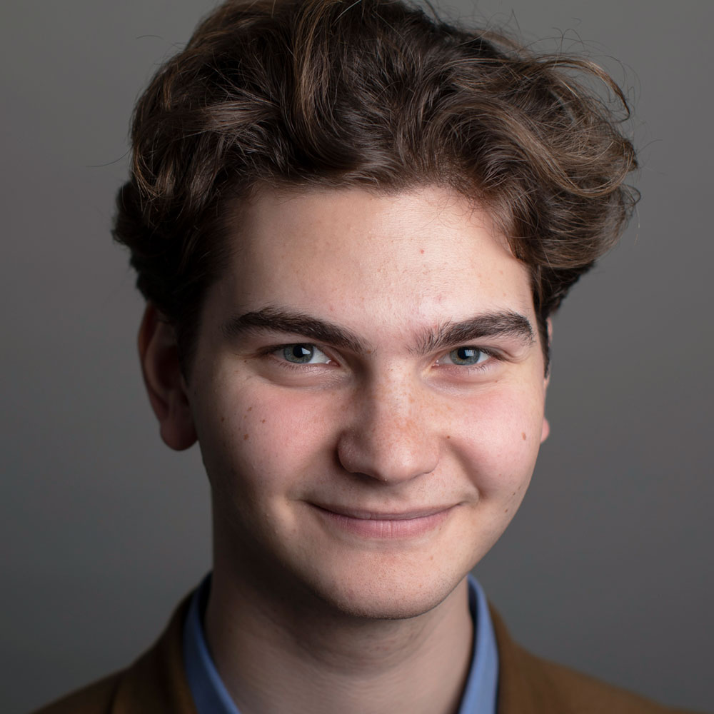 Max Traeger author profile
