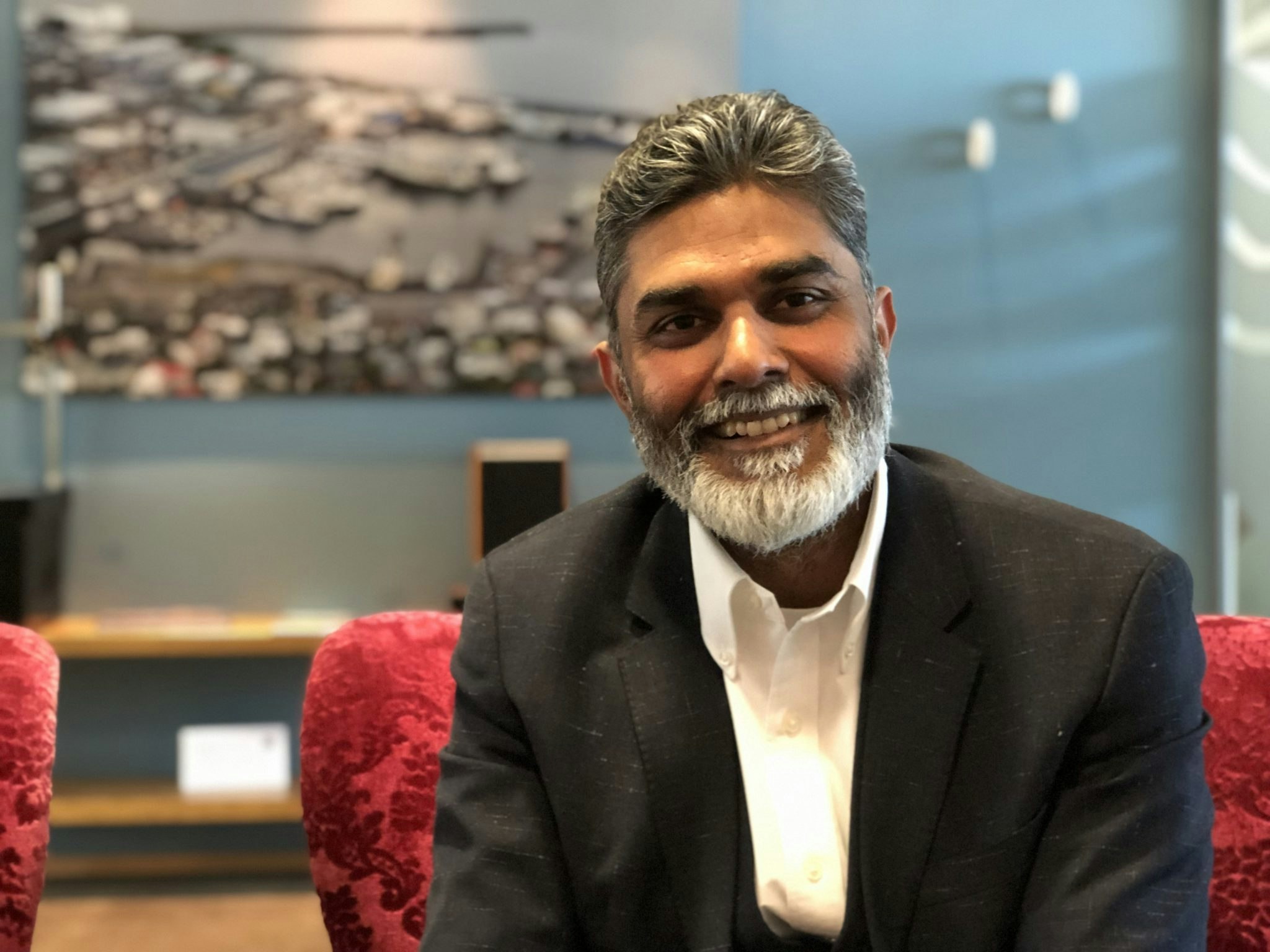 Image of Bala Kamallakharan, a consultant who's helped build the tech scene for Icelandic Startups for the past decade
