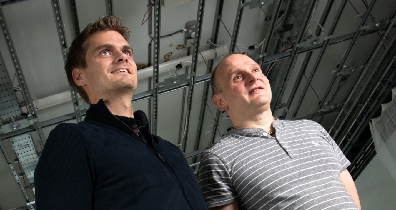 Universal Quantum founders Dr Sebastian Weidt (left) and Prof Winfried Hensinger (right)