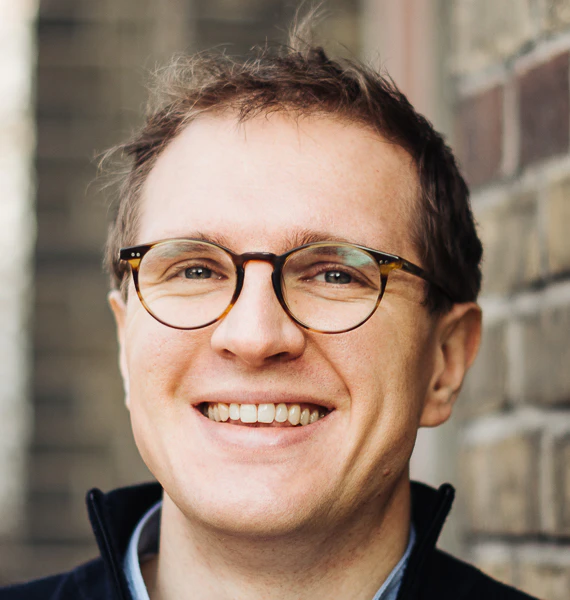 Julius Bachmann author profile
