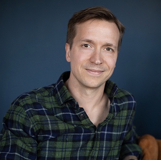 Adam Chrigström author profile