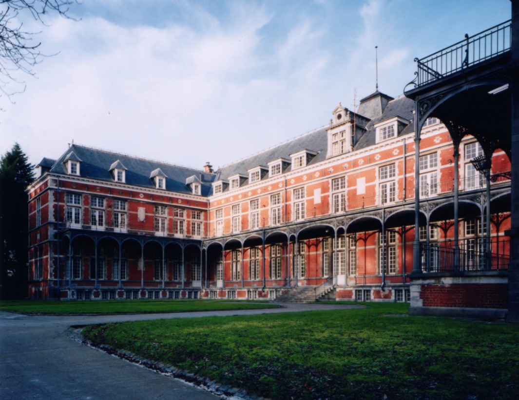 An image of Starlab's red-brick Brussels HQ