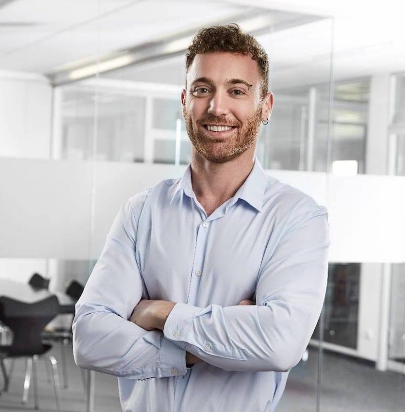 Raviv Sapir, a VC at Blue Future Partners