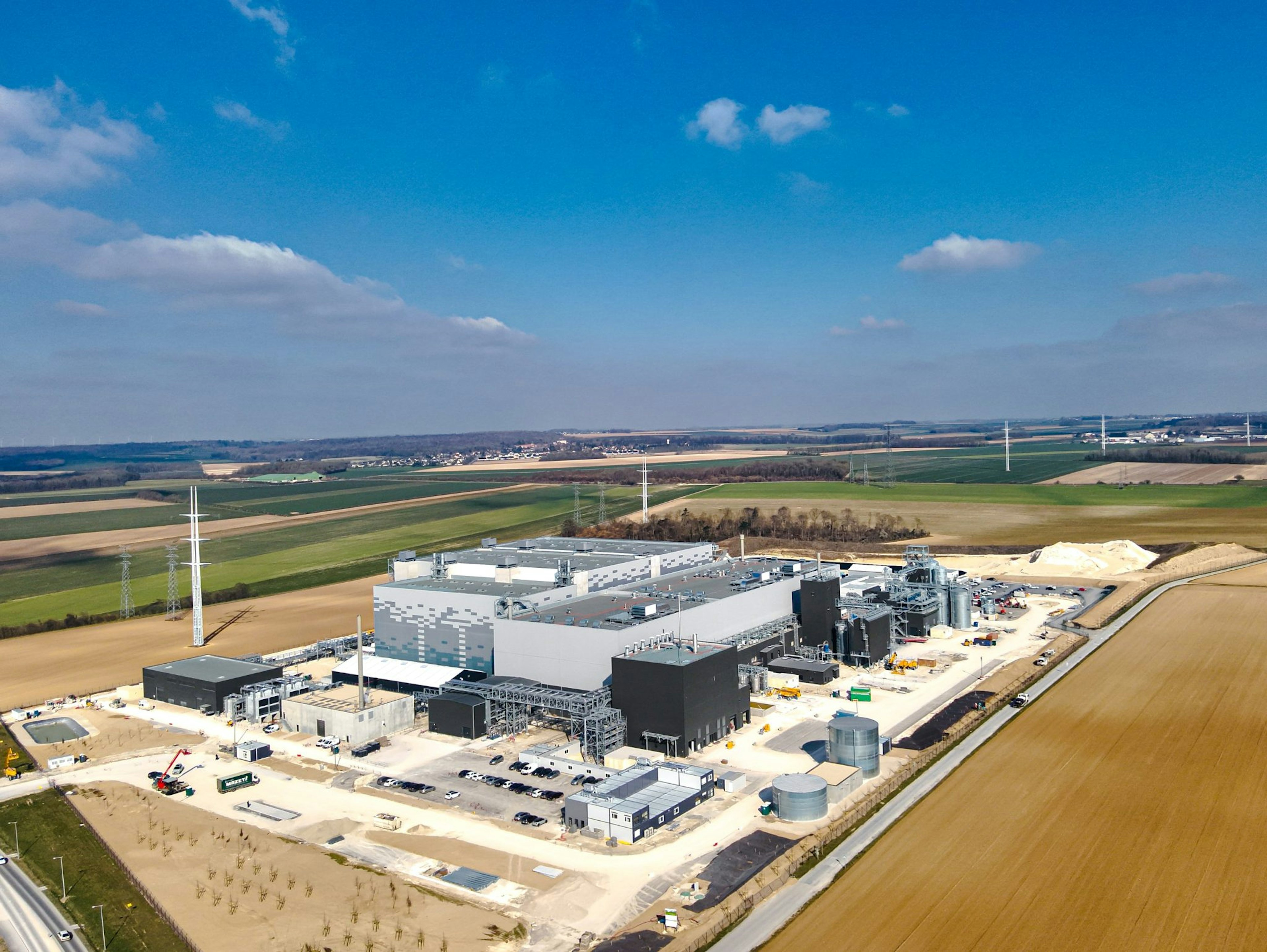 A photo of Ÿnfarm near Amiens