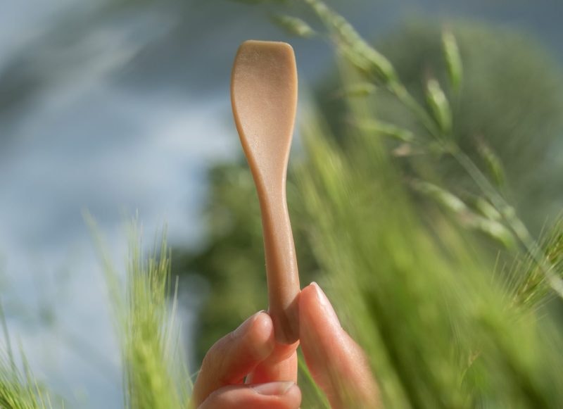 Notpla's seaweed-based ice cream spoon