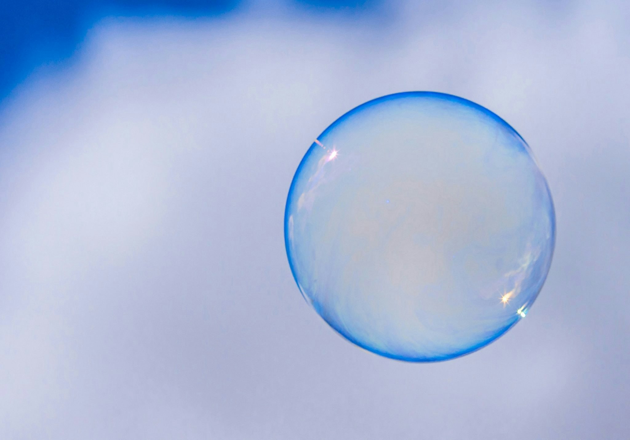 VCs urge founders to fundraise before AI bubble bursts