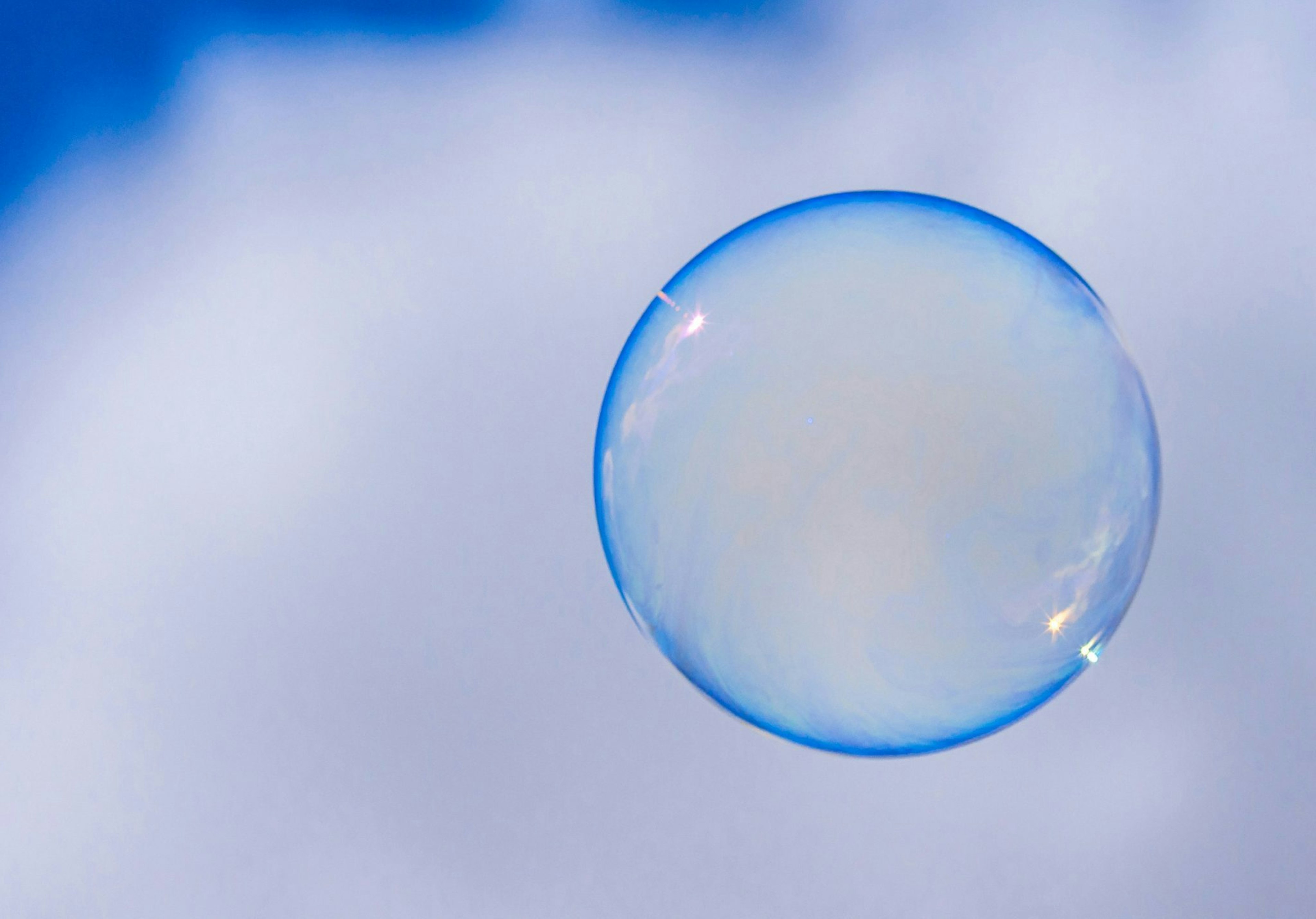 VCs urge founders to fundraise before AI bubble bursts